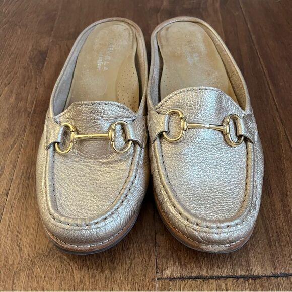 Gold Carvela Slip On Loafers Size EU 40 - Picture 1 of 7
